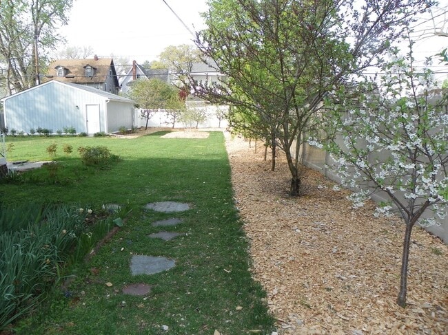 Photo - 419 Lippincott Ave