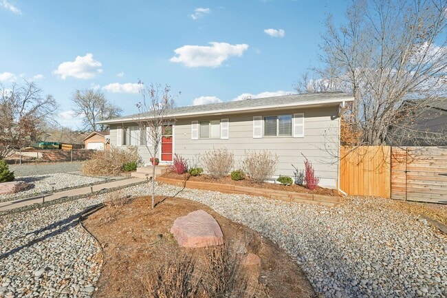 Photo - 5 Bed Beauty on West Side! Bigger than it looks!
