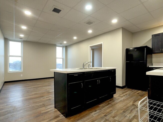 Photo - 101 N Mill St Unit B