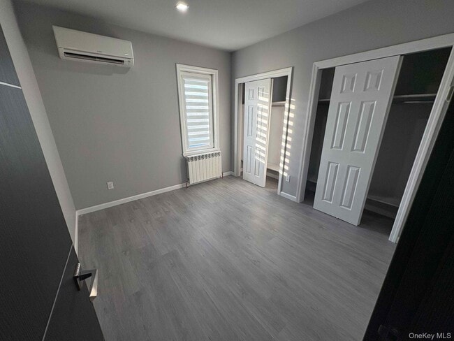 Building Photo - 58-46 Fresh Pond Rd Unit 2