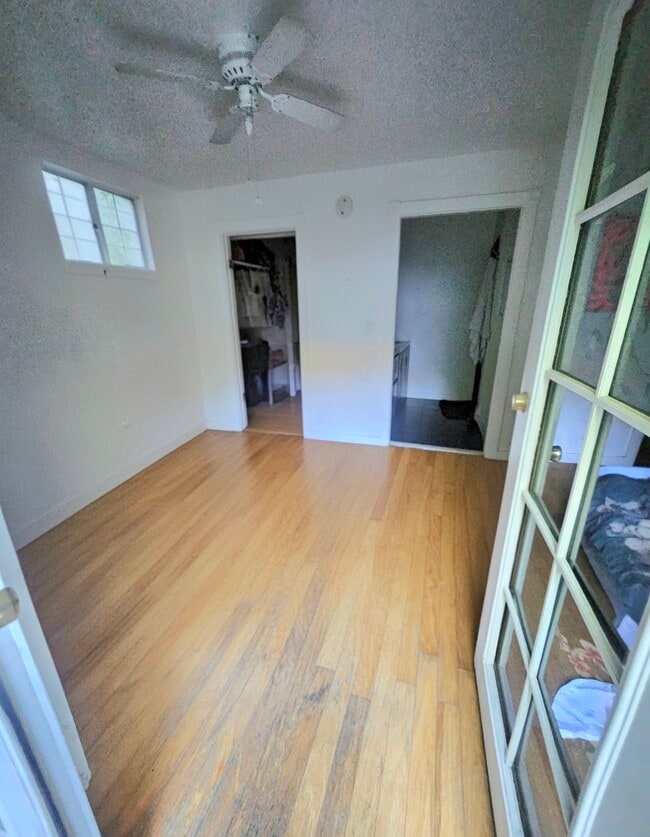 Photo - 808 E St