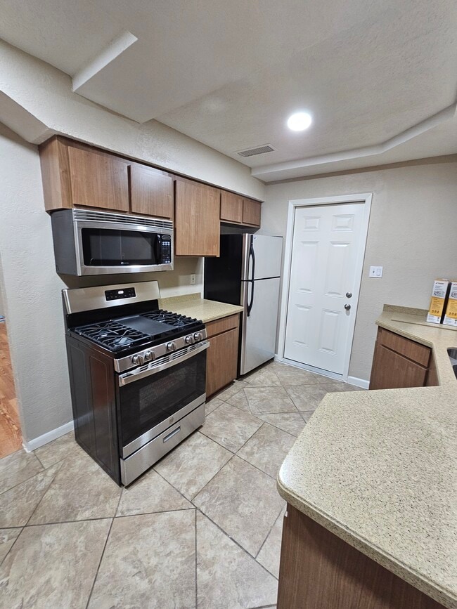 Photo - 526 Heidrich St