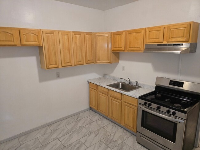Photo - 21 Wegman Pkwy Unidad 1