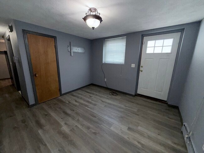 Photo - 43 Haith St Unit B