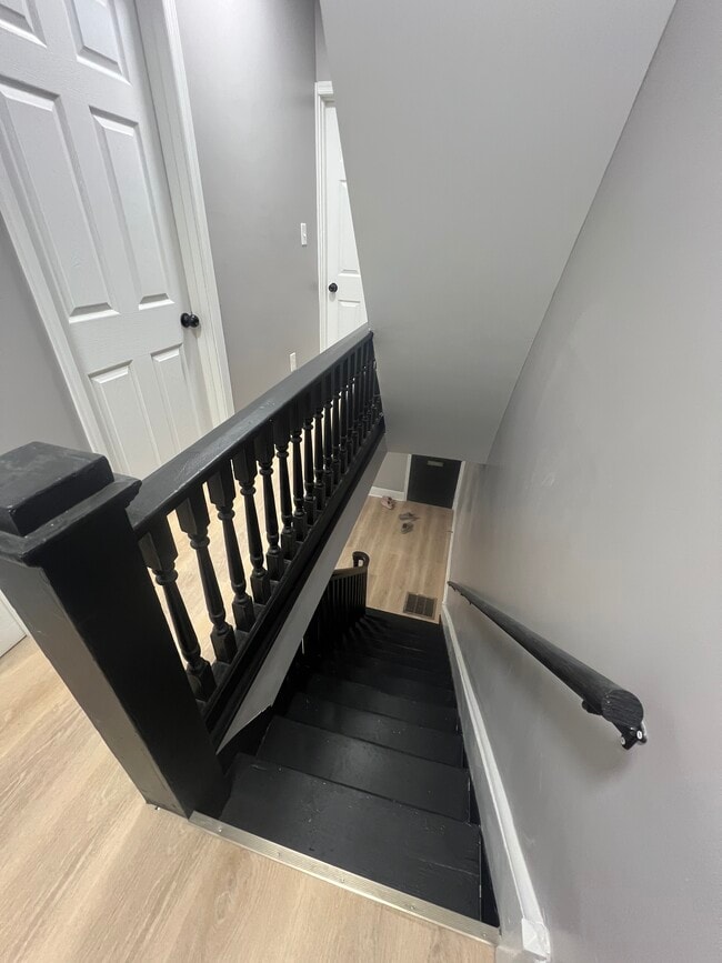 Photo - 1018 W 8th St