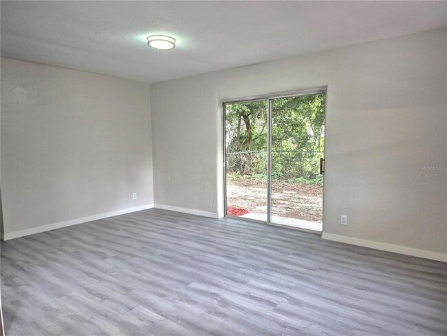 Photo - 618 Aurora St