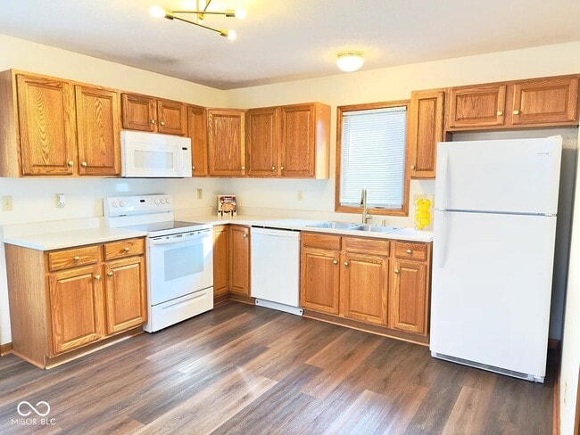 Photo - 731 W Gaston Dr