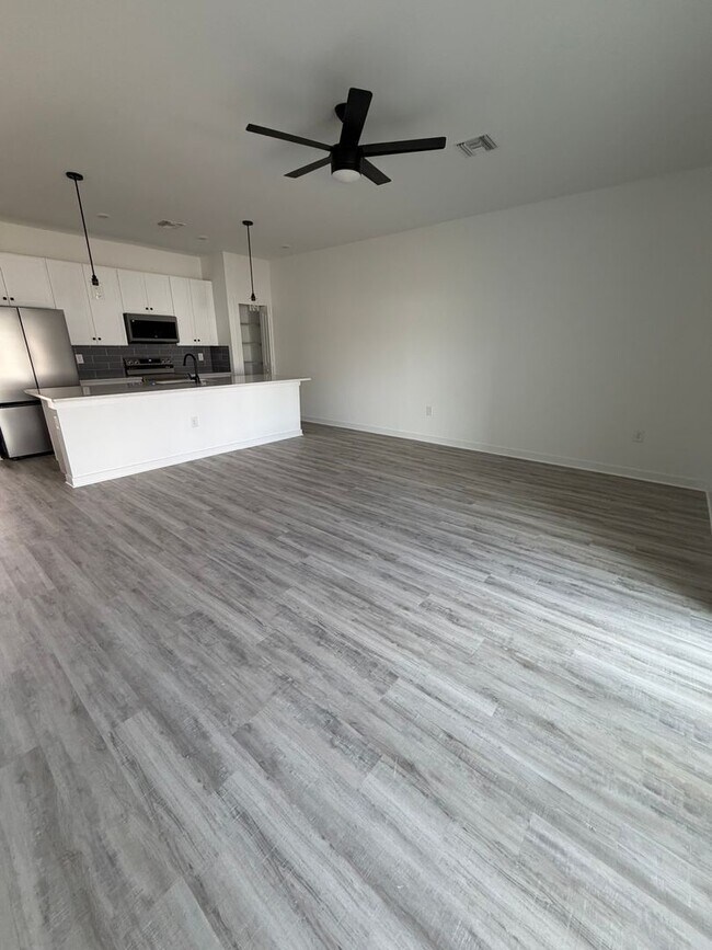 4619 27th Street Southwest