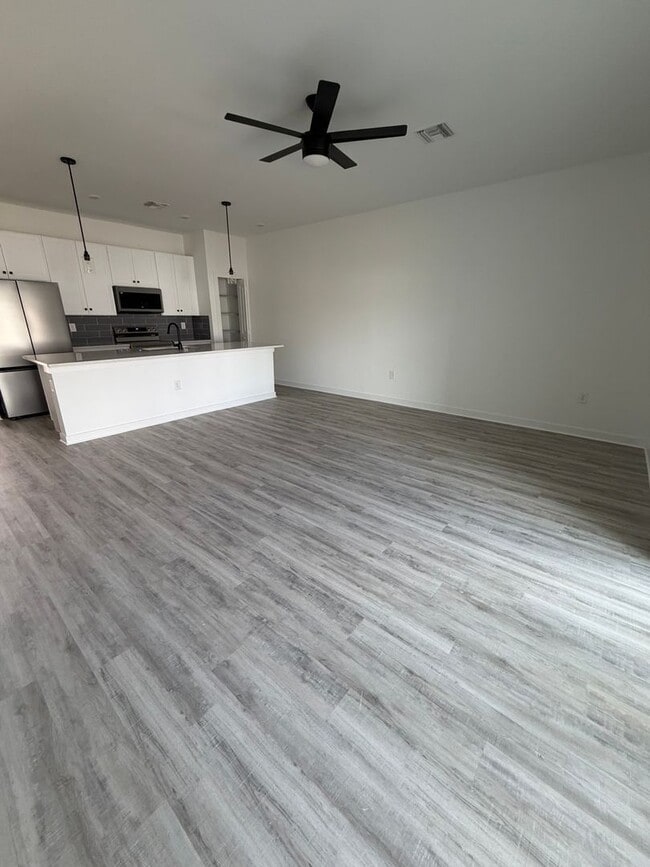 Photo - 4617-4619 27th Street Southwest