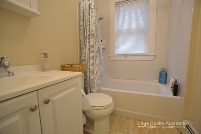 Photo - 75 Leicester St