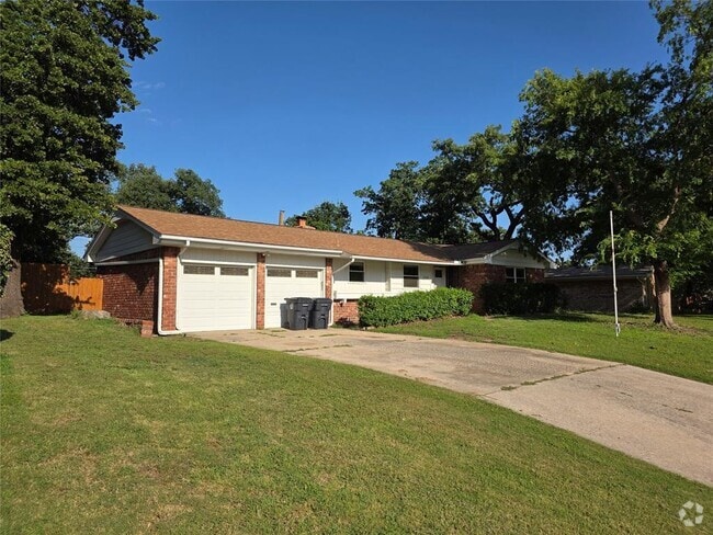Building Photo - 2708 N Holloway Ave Rental