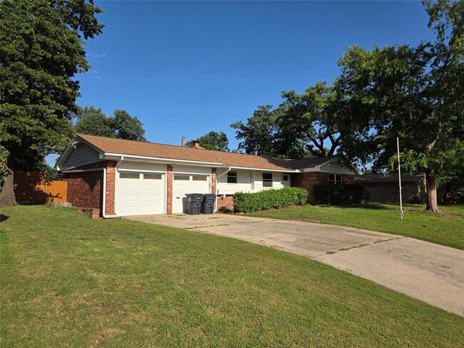 Photo - 2708 N Holloway Ave House
