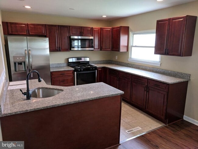 Photo - 247 Rutgers Ave