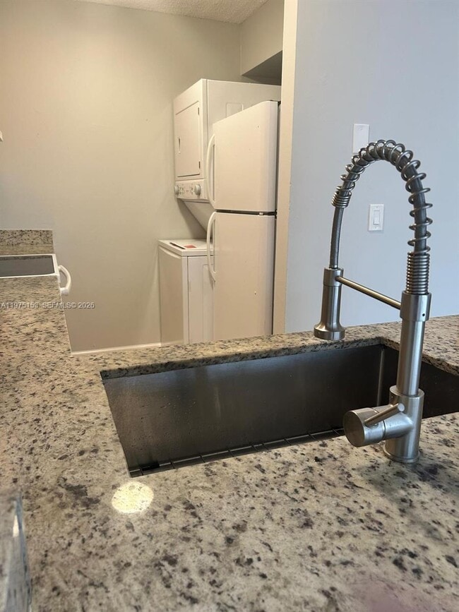 Photo - 802 Twin Lakes Dr Unit 17-A