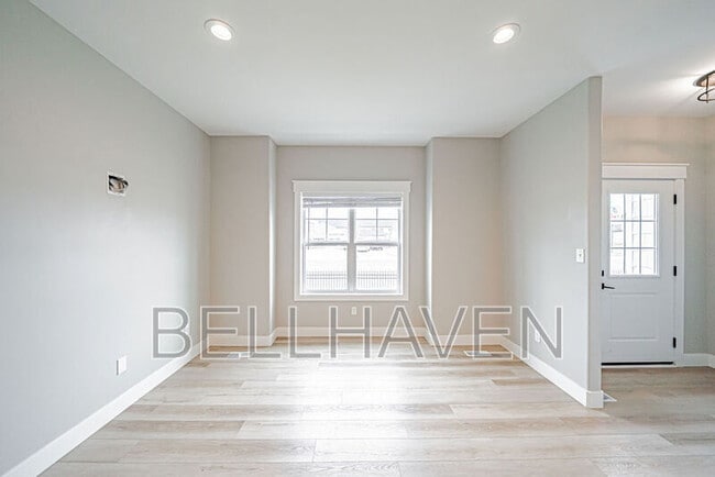 Photo - 1483 Fremont Ave