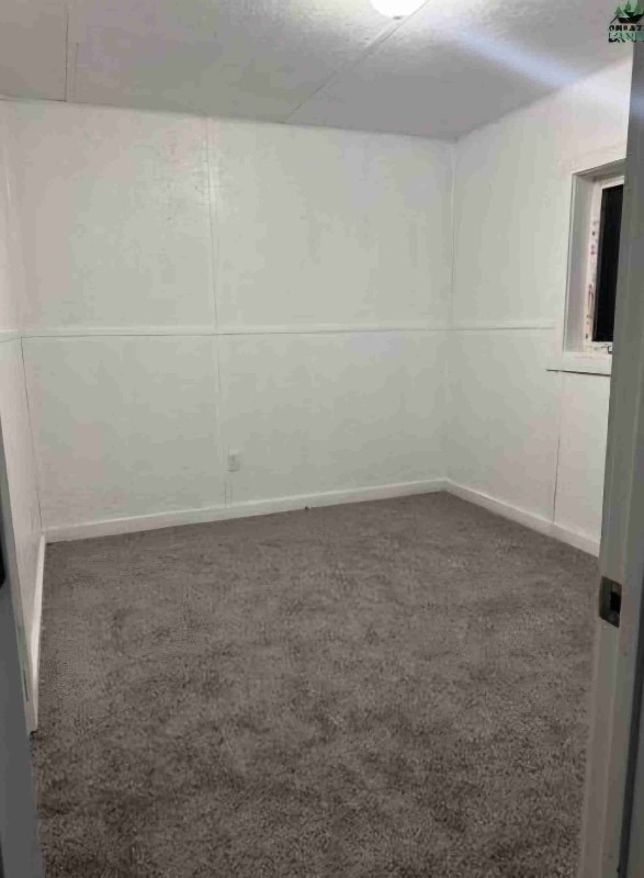 Photo - 2465-2465 Maria St