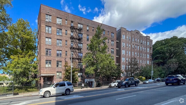 Photo - 14105 Northern Blvd