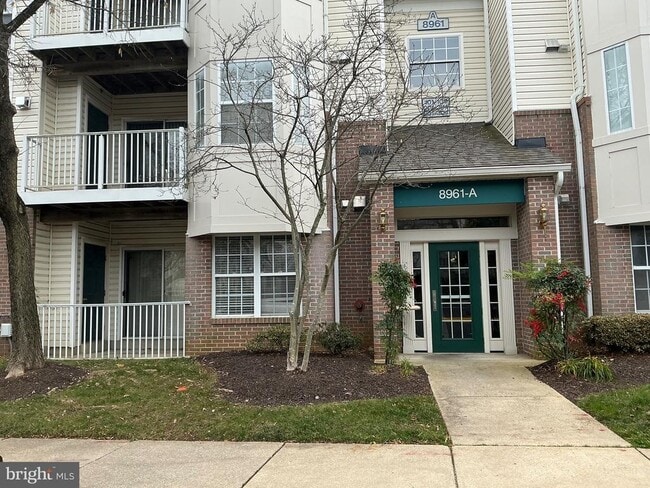 Building Photo - 8961 Town Center Cir Unit 1-101