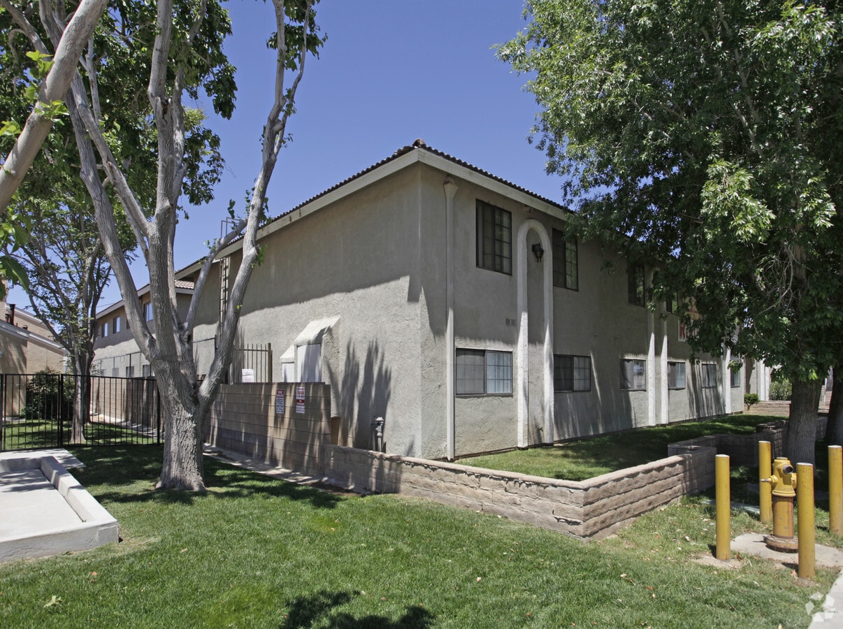 Sunridge Apartments - Sunridge Apartments