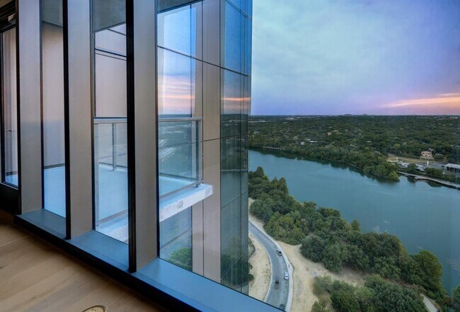 Photo - 44 East Ave Unidad 2511