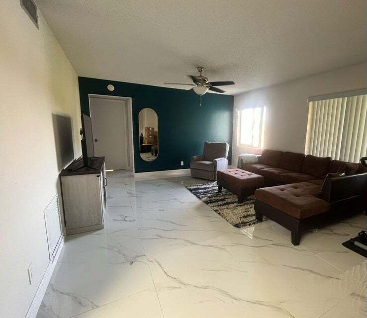 Photo - 4988 Sable Pine Cir Unidad b2