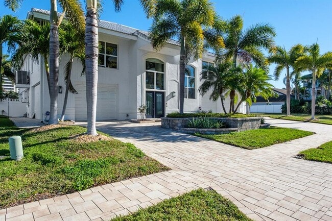 Photo - 5949 Seabird Dr S