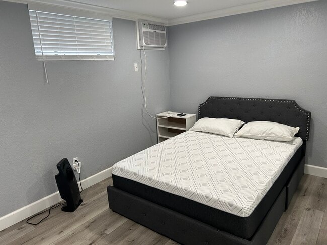 Building Photo - 3138 Glendon Ave Rental