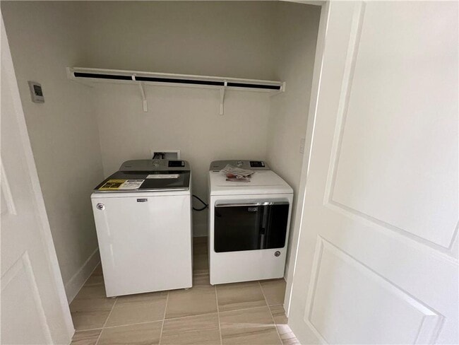 Photo - 526 White Steppe Way