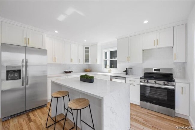 Photo - 93 Thurton Pl