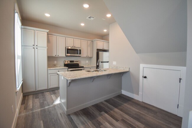 Photo - 734 S Locust Ave Unidad 734 S Locust Ave  A-2