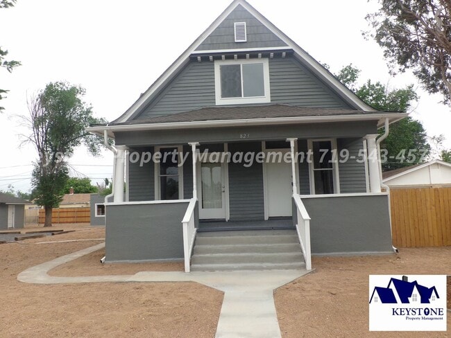 Building Photo - Charming Southside Victorian Tri-plex - Ap... Unit 823 Brown Ave. #A Rental