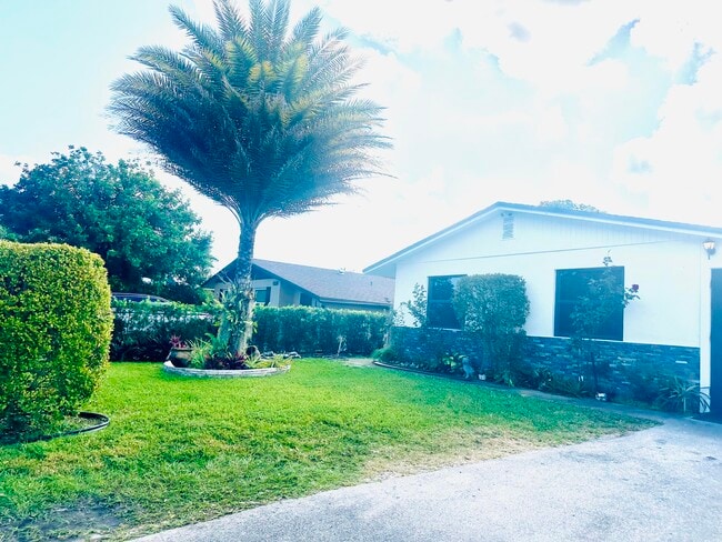 Photo - 1104 Neoga St