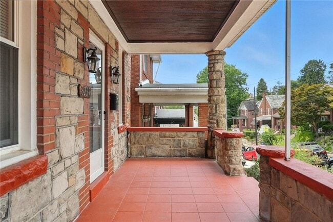 Photo - 3229 Beacon Hill Ave