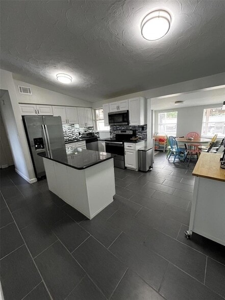 Photo - 11128 116th St