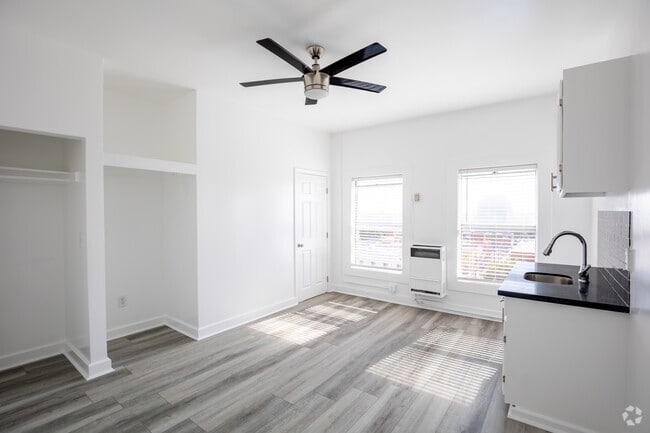 Studio - 425SF - Landmark Towers