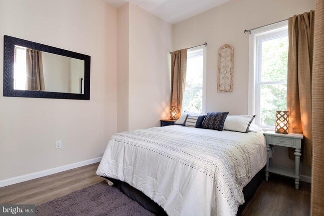 Building Photo - 4245 Ogden St Unit 2