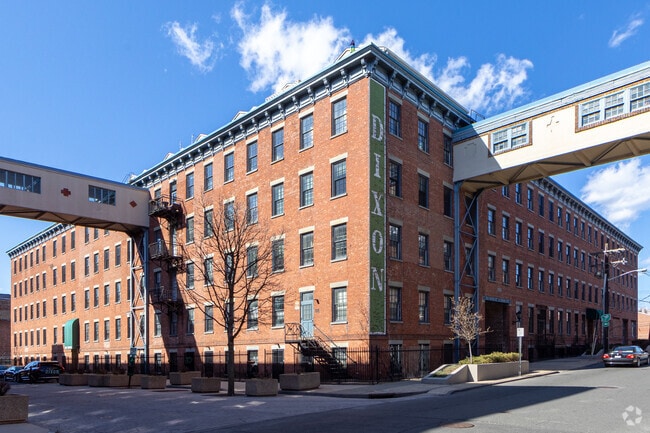 Photo - 186 Wayne St