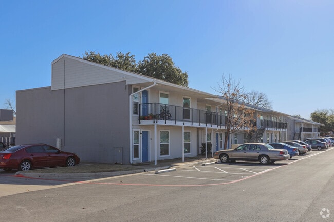 Building Photo - Paddock on Park Row Rental
