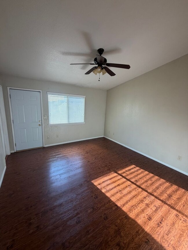 Photo - Spacious single family home in McFarland- Schedule your tour now!