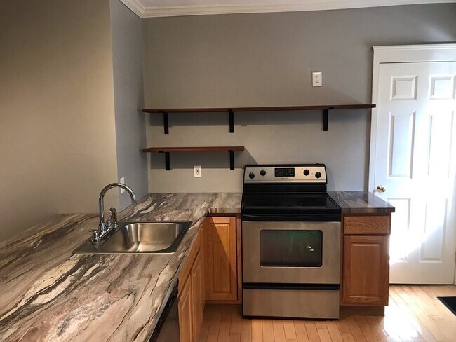 Photo - 149 Derby St