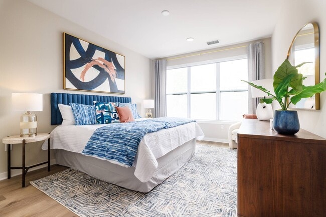 Photo - Hedges at Hawthorne