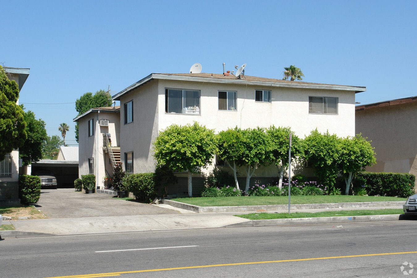 Photo - 7107 Coldwater Canyon Ave