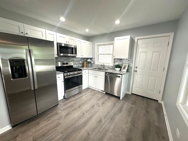 Photo - 423 S Westmore-Meyers Rd