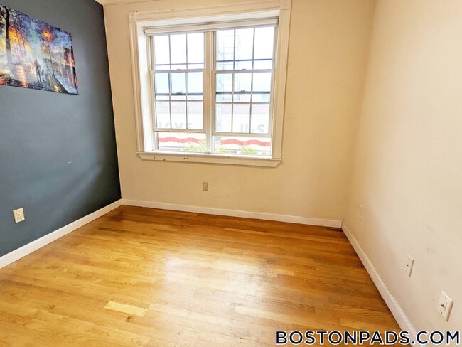 Building Photo - 4 Bishop Allen Dr