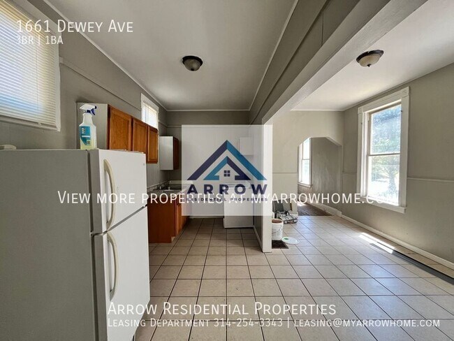 Photo - 1661 Dewey Ave