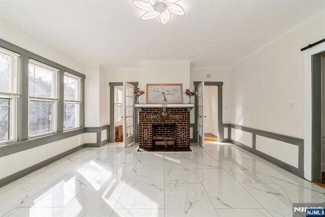 Photo - 41-43 Poe Avenue Unit 1 Unidad 1