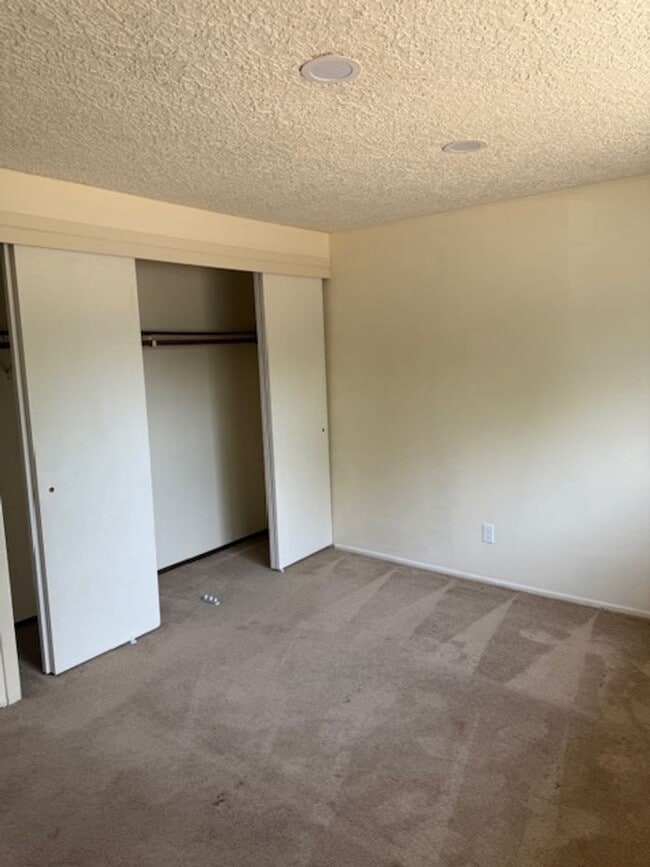 Photo - Spacious 4-Bedroom Duplex Near Westfield Mall
