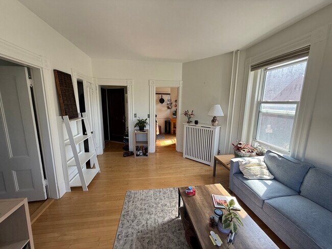 Building Photo - 128 Magazine St Unit 5 Rental