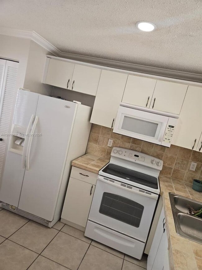 Building Photo - 13926 SW 175th Terrace