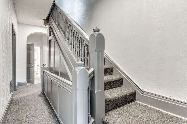 Photo - 845 Collins St Unit Apt #2